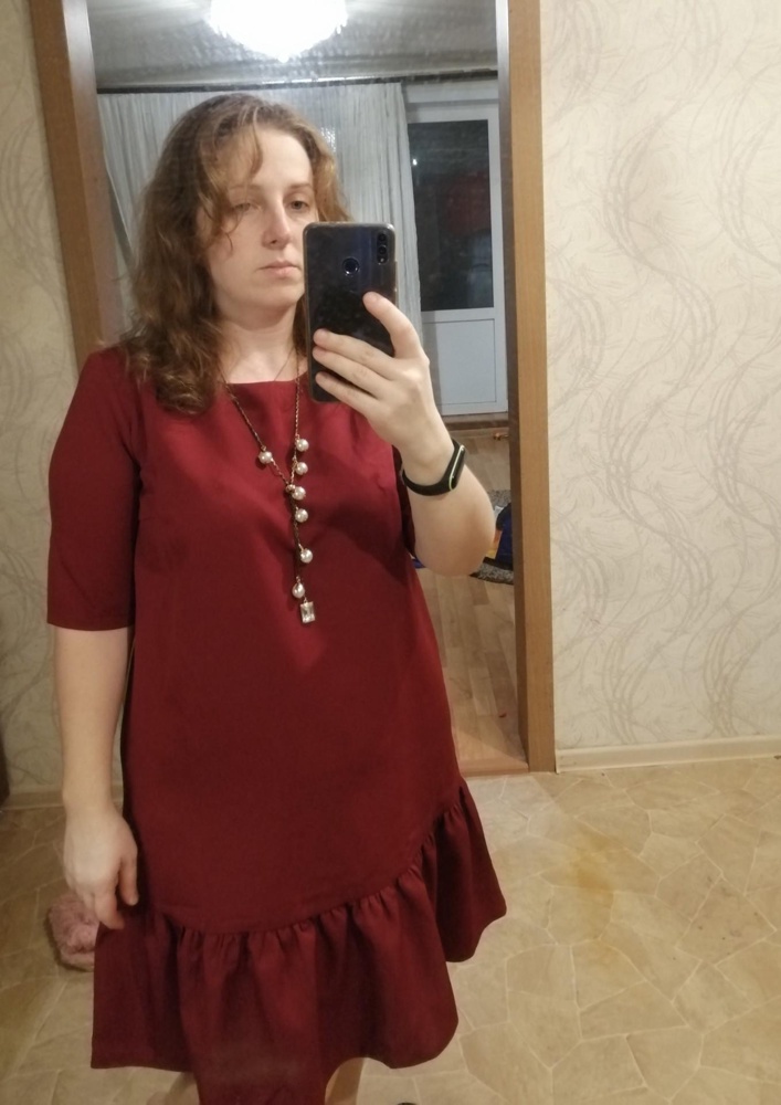 Отличное платье. На 50 взяла 48, отлично село