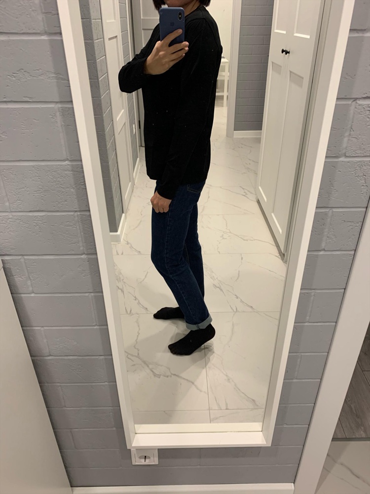 Отличный базовый лонгслив, качественная плотная ткань и качественный пошив, ровные швы. ОГ95 ОТ73 размер L - соответствует размерной сетке, указанной в описании товара. Производителю респект 👍 отшивают отличные качественные базовые вещи 