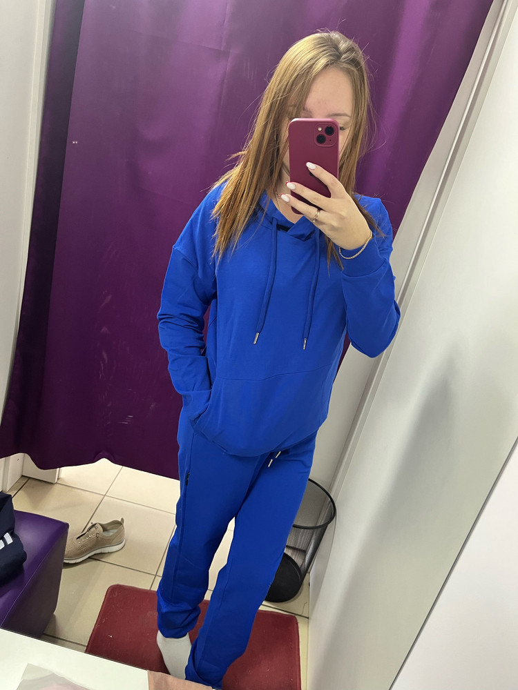 Отличный костюм , идёт в размер