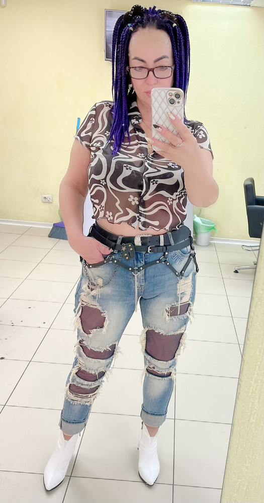 Отличный пояс , стильный , хорошо смотрится, на счёт  натуральной кожи ,,,,не знаю, нечего не могу сказать, со временем пойму при носке ,, спасибо производителю!!!!