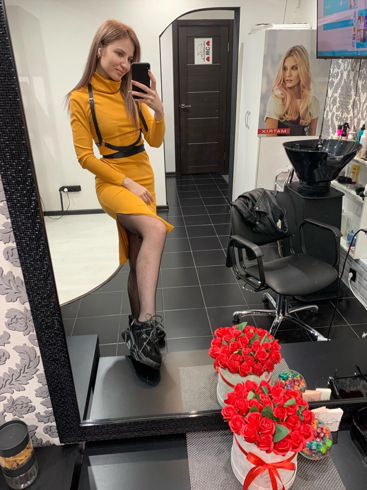 идеально. на фото все видно. за такую цену это дешевле чем даром❤️Спасибо производителям. упаковано было всё с душой, в подарок крутой чокер шёл 👌🏻