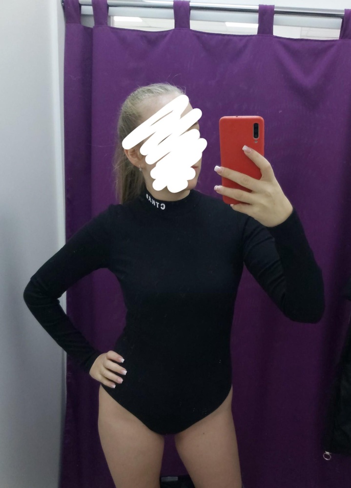 Боди хорошего качества,  но вот надпись ужасная! За неё снимаю звезду. Размер тык впритык. Думаю маломерит на размер. Возврат