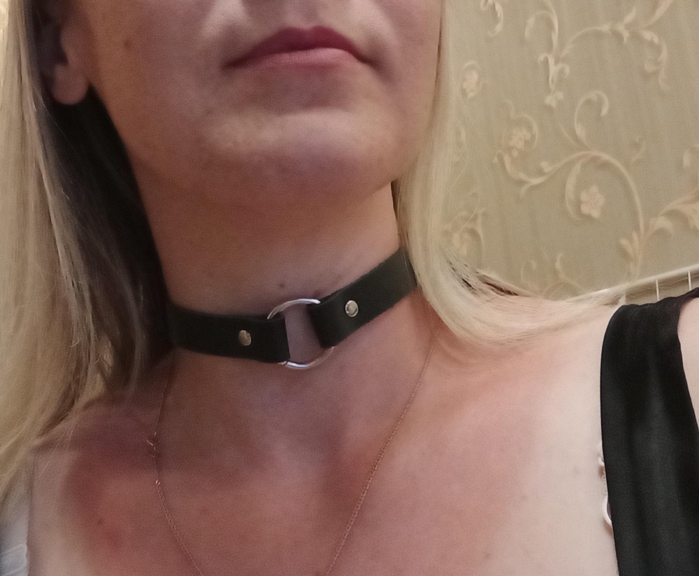 Классный чокер. Упакован в фирменный пакетик. Качество понравилось.