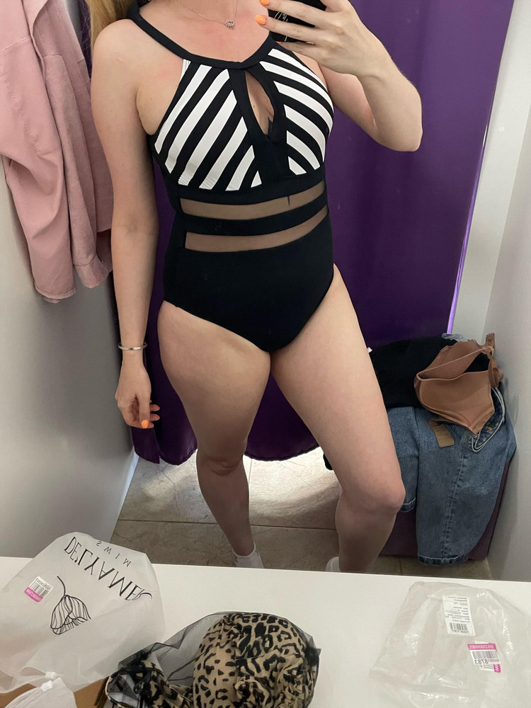 Отличный купальник , и важно что в нем комфортно. Все недостатки спрятал 👌🏻