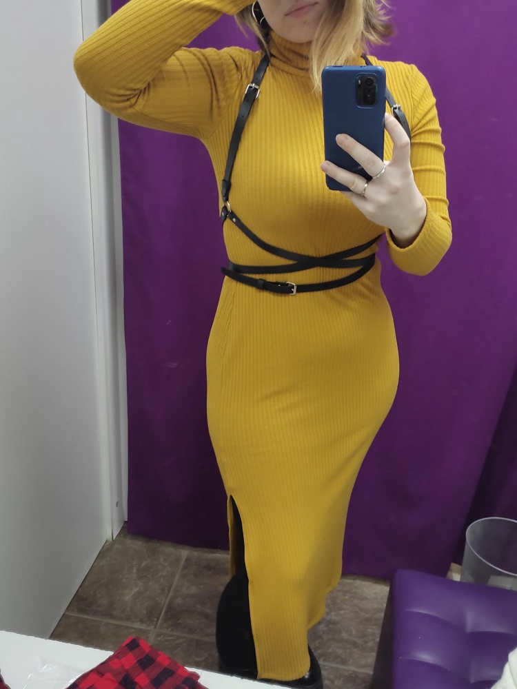 Товар хорошего качества. Пришел в разобранном виде, но собрать его было легко. Покупкой довольна.