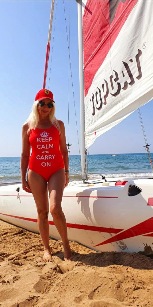 Отличный купальник.