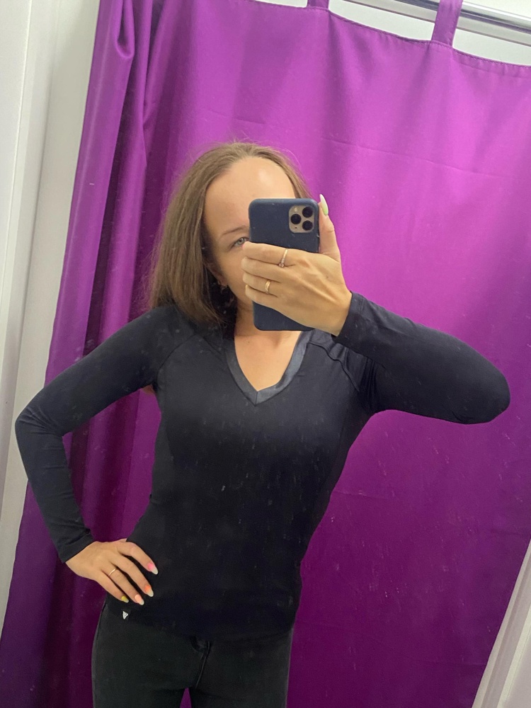 Хороший рашгард. Соответствует размеру. Буду носить с удовольствием 👍