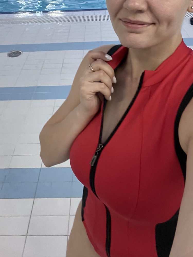 Очень классный, удобный, качественный. Сидит отлично 👍🏼 Рекомендую.