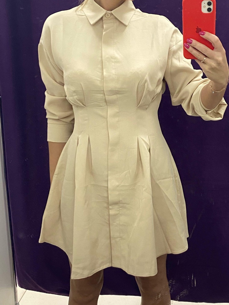 Очень понравилось платье! Как на фото. На рост 160 и 50кг размер S идеально сел.