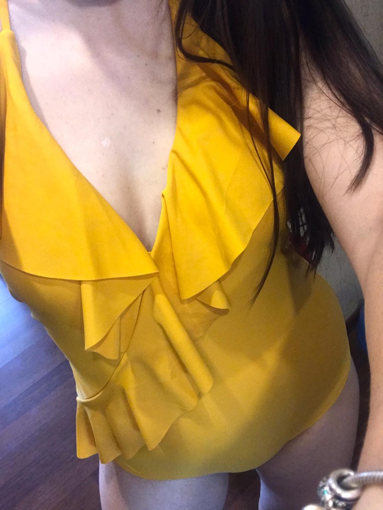 Ткань приятная. Качество хорошее. Понравился.