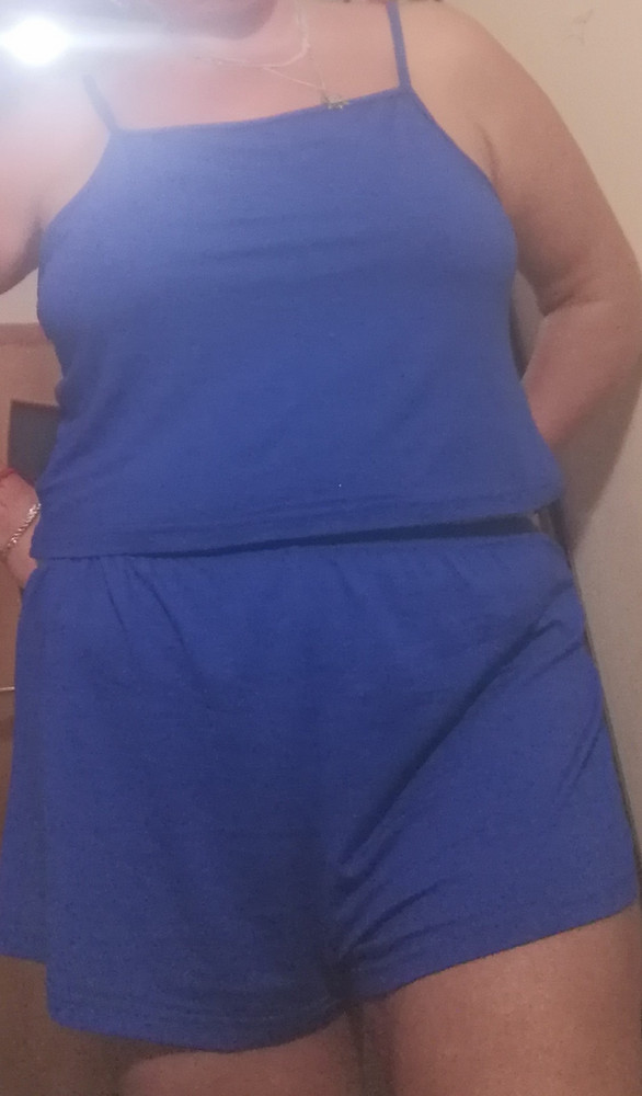 Костюмчик мне понравился прям в жару то что надо. Цвет как на картинке. Очень давольна. Спасибо продавцу. Одну звезду сняла за то что на шортиках заметила поздно дырка но я конечно сделаю что бы не было видно. Но немного расстроилась.