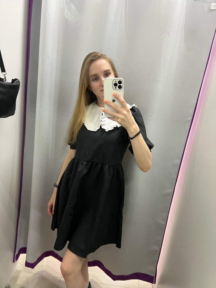 Очень качественно сшито, нитки нигде не торчат.  Платье село по фигуре отлично, в области живота свободное, не в обтяг, все как и хотелось!