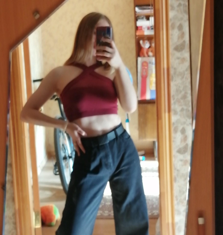 Всё идеально подошло, на 42-44, рост 164