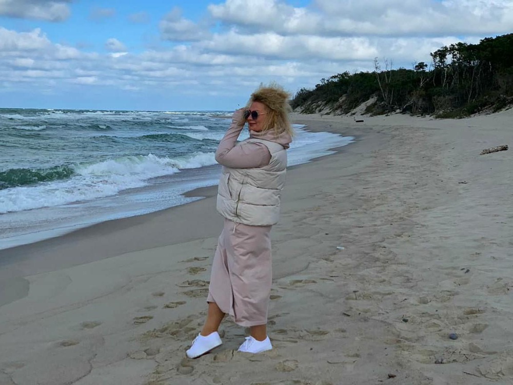 Рекомендую! отличное платье, ткань плотная скрывает недостатки, на 50-52 брала XXXL