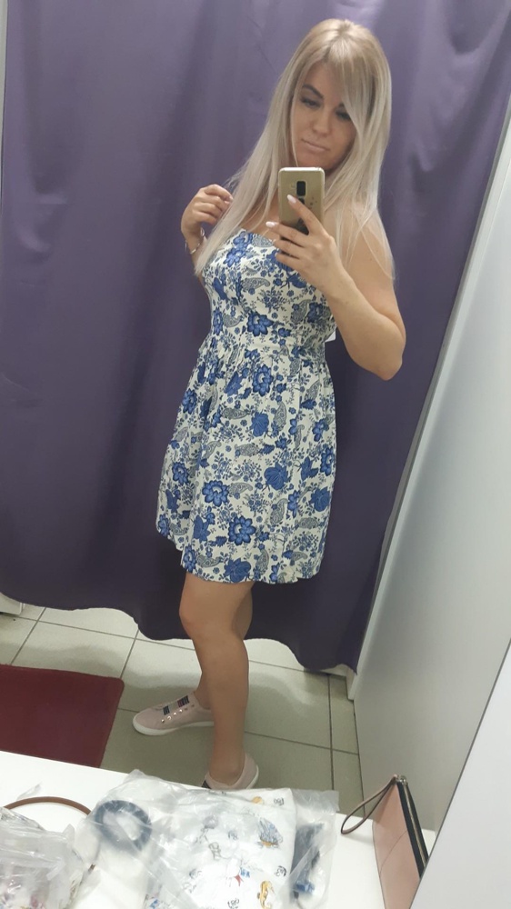 Очень хорошего качества,мягкий,резинка на спине тянется из за этого комфортно,хлопок,ткань не тонкая но и не плотная.на лето самое то!