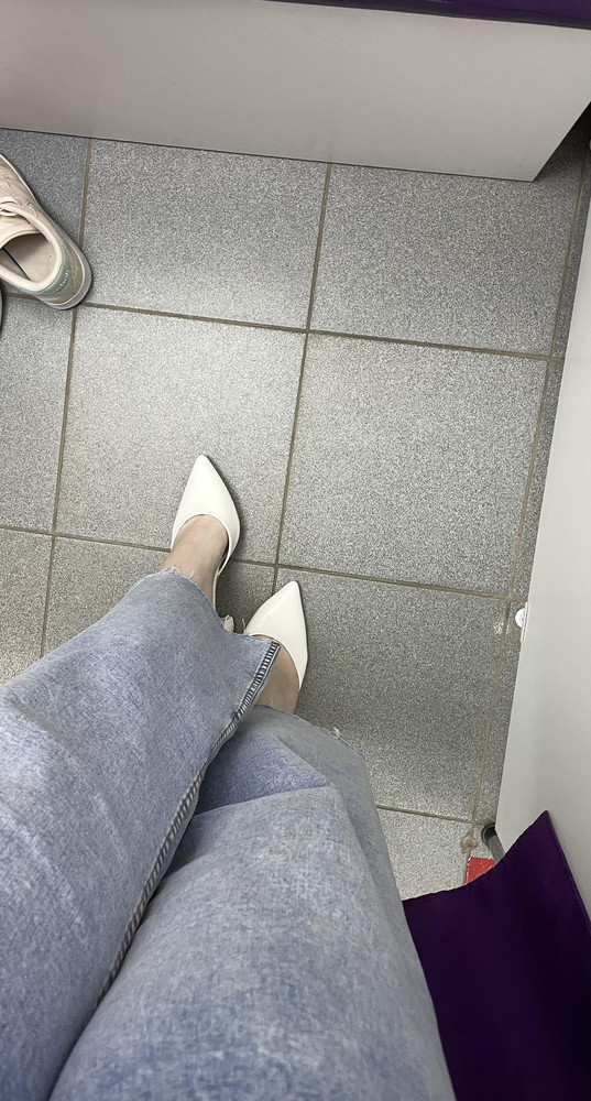 Хорошие туфельки, вроде удобные. На стопу 26 , размер 40 впритык 