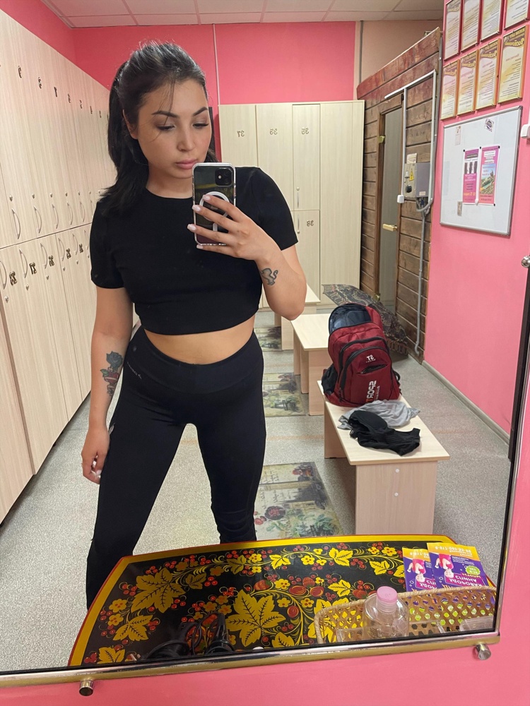 Футболка приятная, хорошая