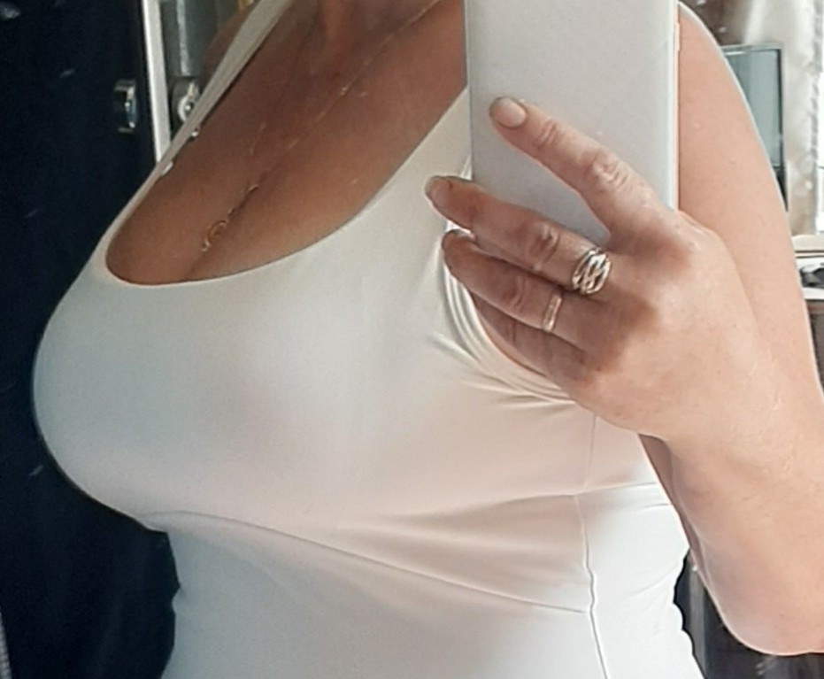 Классная майка, на мой размер 48-50, грудь 4 размера, села отлично, грудь держит хорошо, именно то, что я искала, чтоб можно было ходить без бюстгальтера, спасибо огромное производителю и конечно же продавцу, берите, не пожалеете