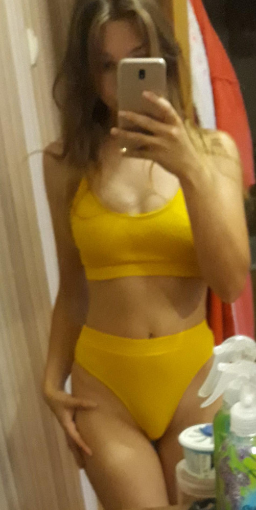 Купальник🤩🤩🤩🤩 на ог-86, от-63, об-90 сидит супер! Мне понравился, то что хотела! Цвет такой солнечно- желтый. В лифе имеются вставки, чтобы соски не выделялись, но я их убрала, без них удобнее и в принципе плотность ткани позволяет😊 продавцу спасибо за красоту, вб за быструю доставку🌹🌹🌹