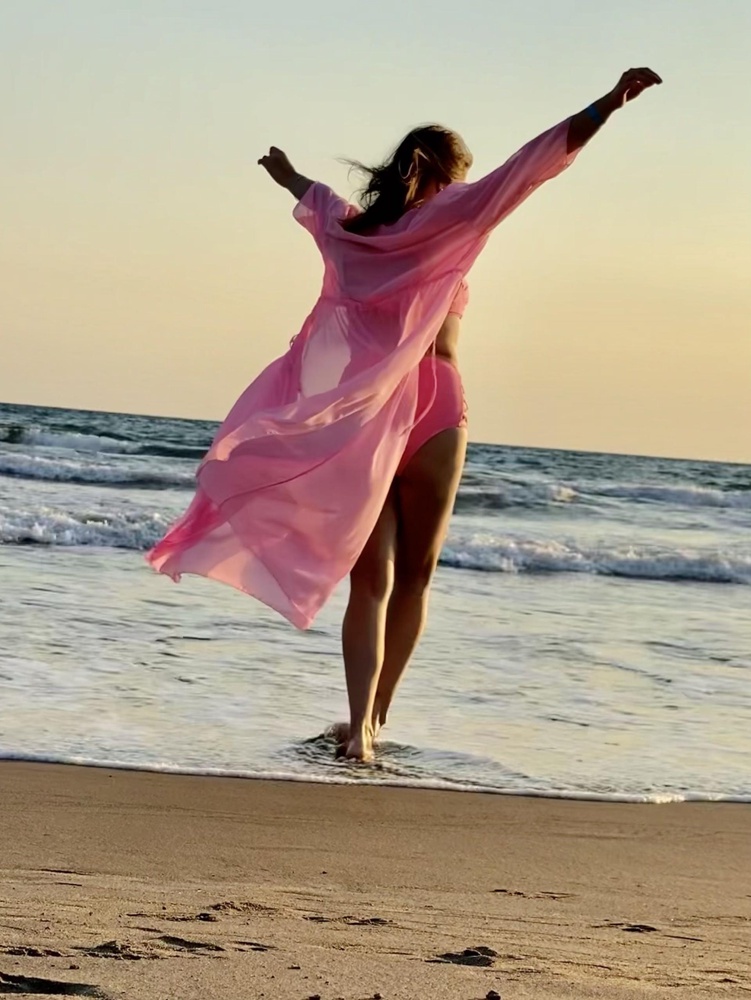 Отличное парео, видела похоже в магазине за 4К) 