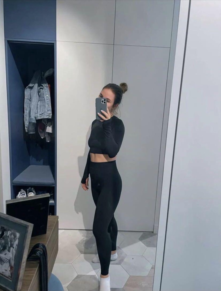 Здравствуйте,сидит шикарно,хорошее качество!Буду заказывать ещё 