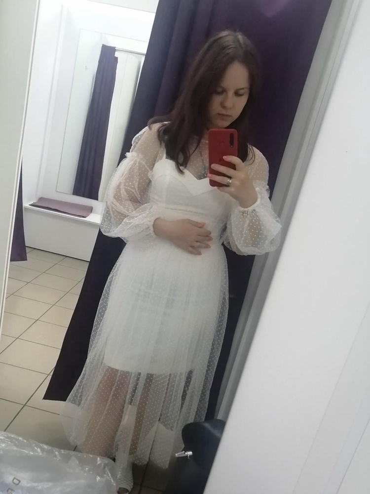 Платье очень понравилось, безумно, взяла на роспись, качество хорошое, я рада покупке