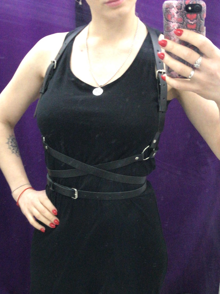 Очень понравилась. Чуть осыпается-но не страшно!) 