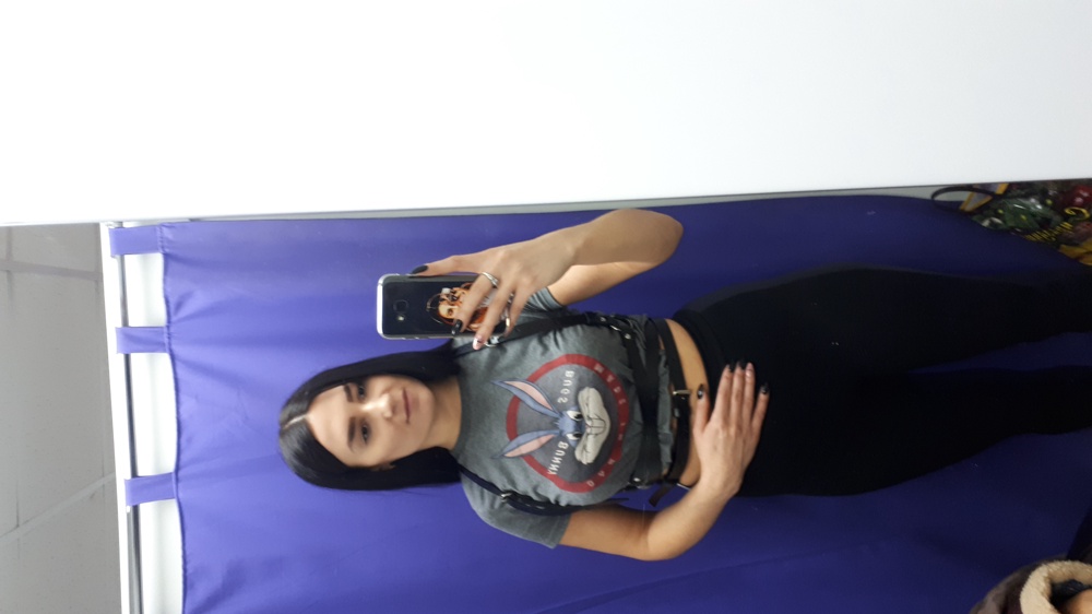 Мне понравилась,аккуратно смотрится,цена 1274р.