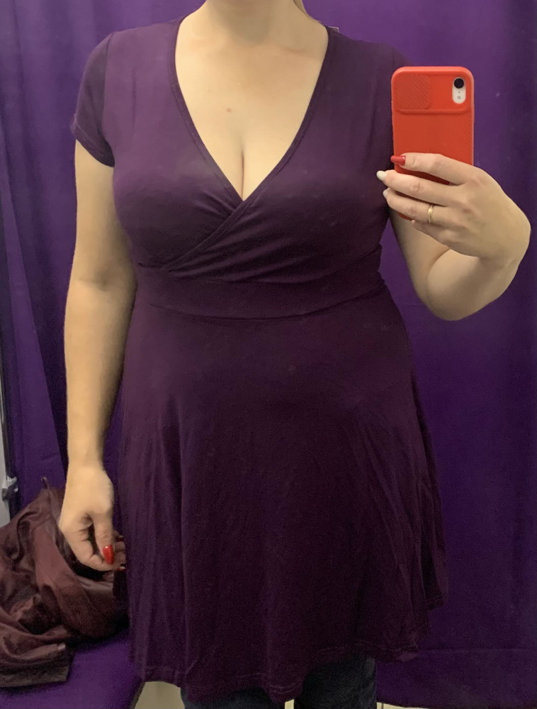 Ожидала конечно лучшего. Ткань почти прозрачная. Честно, таких денег оно не стоит.