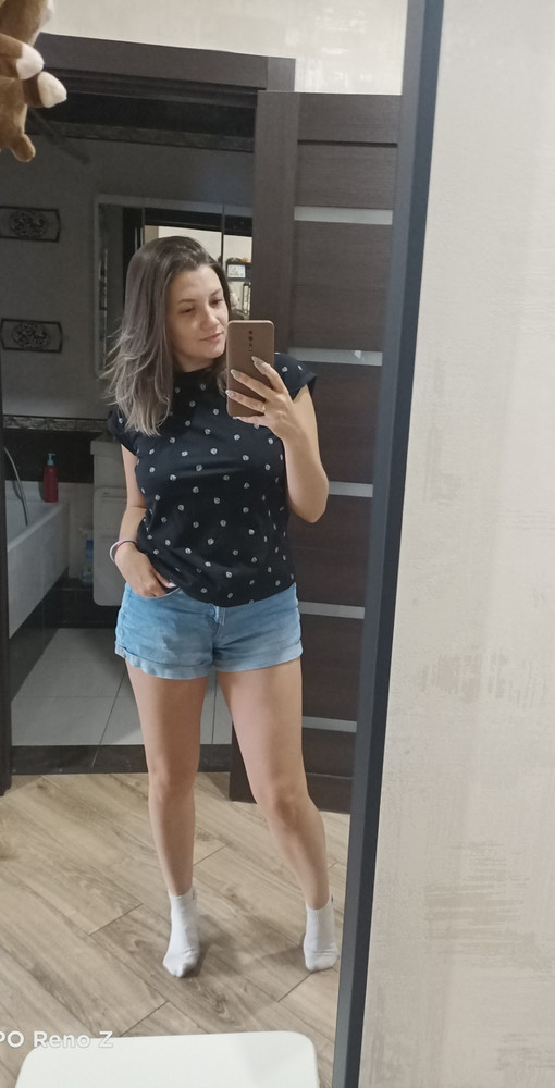 Футболка не плохая. Брала для дома. Теперь жалко дома носить)