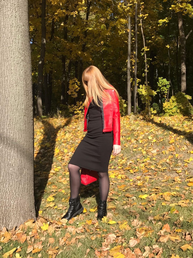 За свои деньги неплохое, снизу только не заужено. Ткань тонкая, на рост 173 ниже колена, если чуть подсобрать, то лучше смотрится) надеюсь в процессе носки не растянется