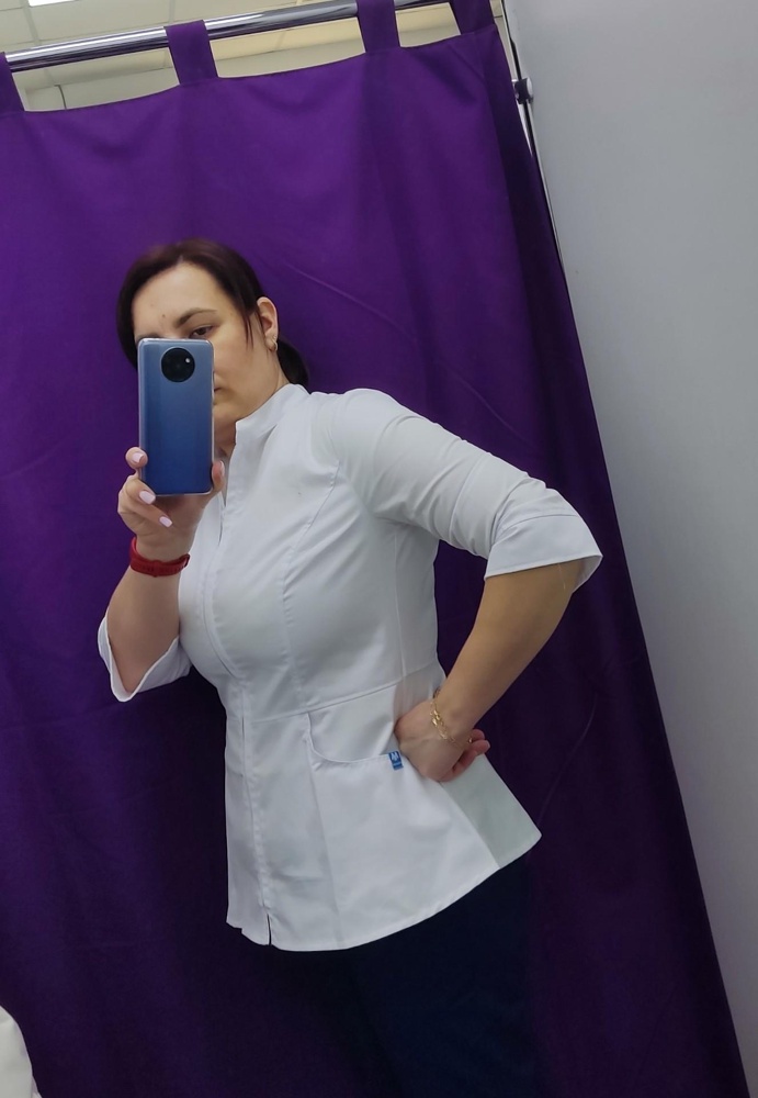 Отличная рубашка, в размер( на большую грудь пойдёт).ткань плотная. Выточки на месте. В живую смотрится лучше.