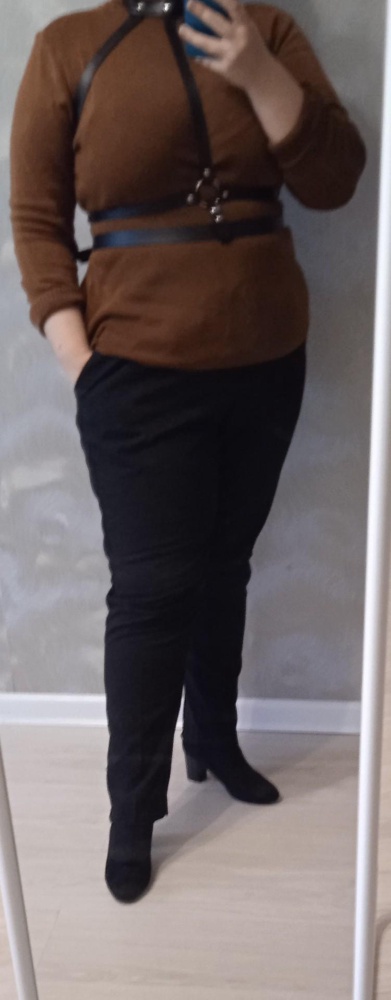 Вообще размер 54-56, но село отлично ещё пару дырочек в ремне осталось, пришли чуть помятые, но пока мерила всё выпрямилось. Качество супер 10/10. Довольна как слон. Классно смотреться и с юбкой и со штанами