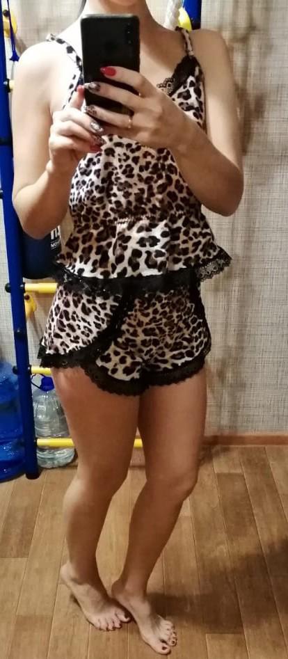 Классная пижамка! На параметры 85-67-93 размер 44 сел отлично, свободно, комфортно. Ткань мягенькая, приятная.