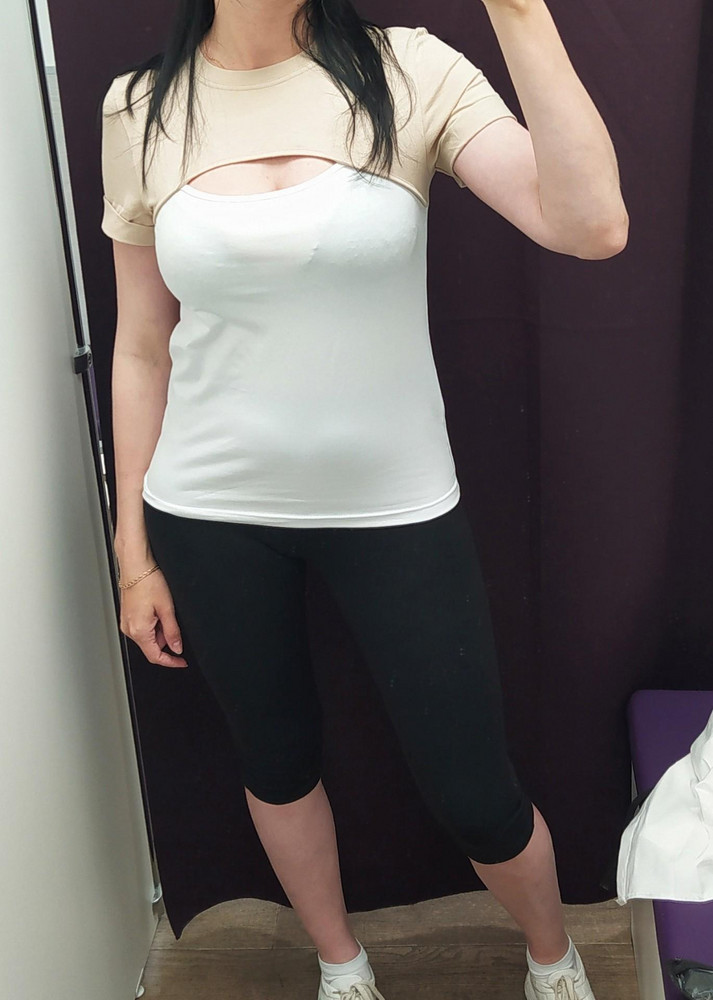 Влюбилась в эту футболку. Размер в размер, фото соответствует, качество отличное. Спасибо! Рекомендую👍