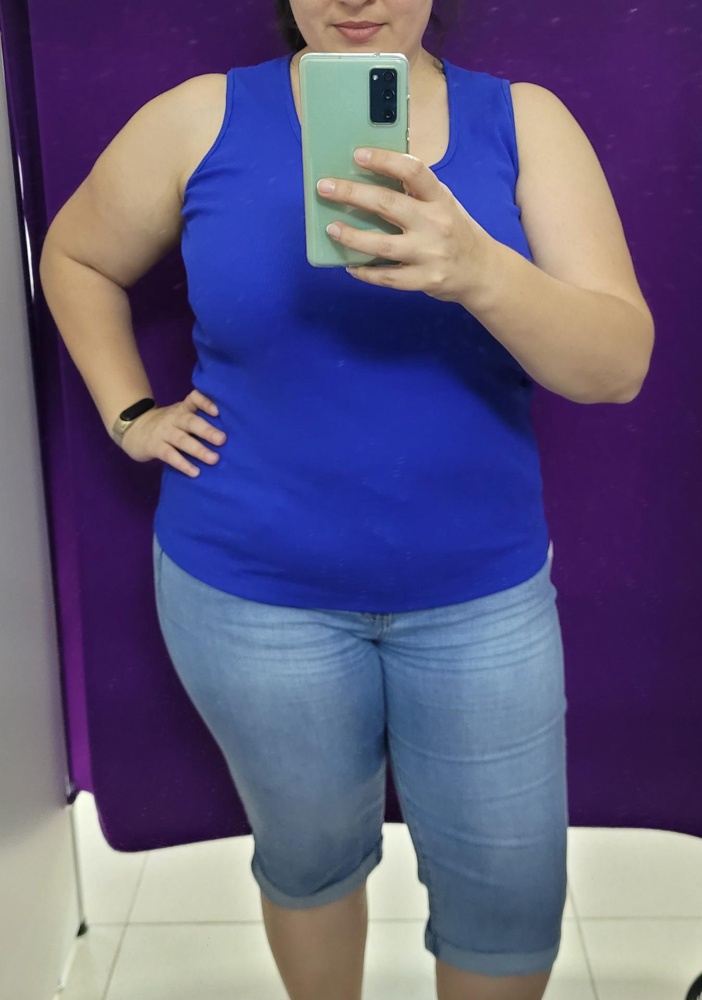 Не ожидала такого качества за такую смешную цену, наверное возьму ещё разных цветов, как в отзывах написали взяла на пару размеров побольше