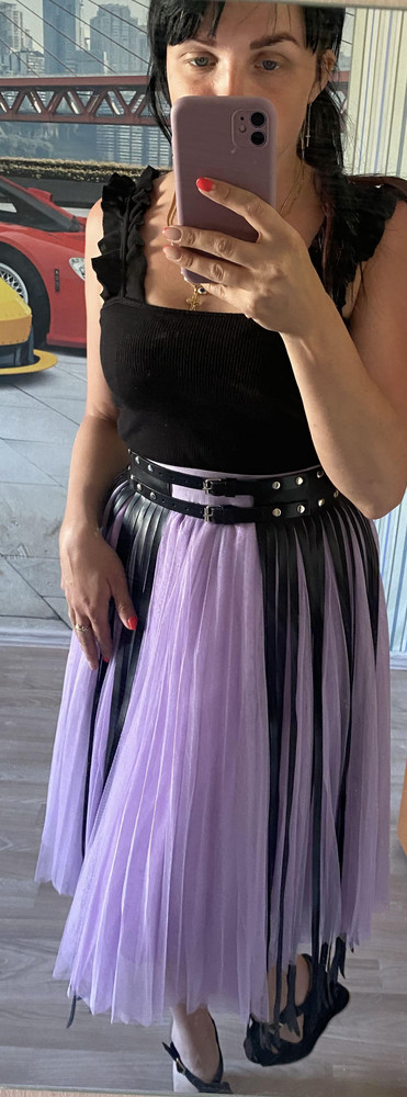 Очень крутой ремень 😍Я в него влюбилась 😍Качество бомбическое ,и дополнит любой наряд мне кажется 👍Спасибо большое ,теперь у меня есть очень стильный ремень на все случаи жизни 👍