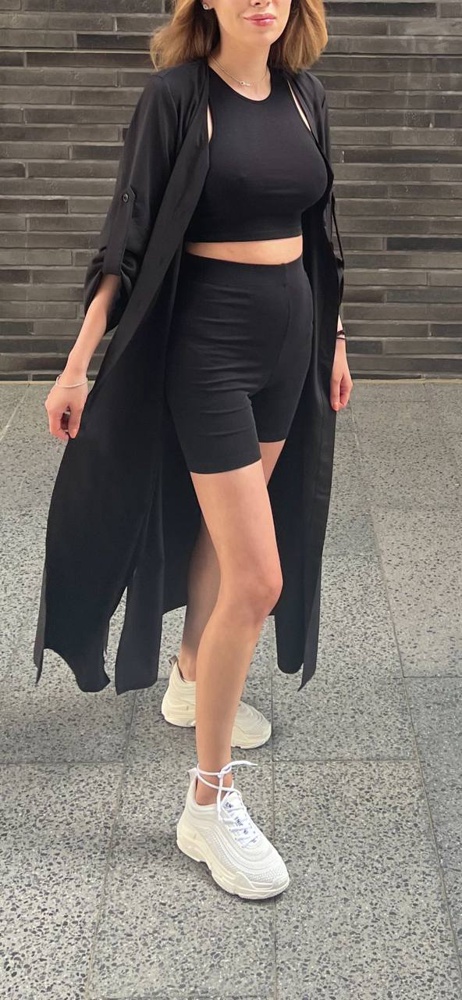 Моя новая любовь!)) искала что-то универсальное на лето. Я и не догадывалась, что бывают платья-накидки. А тут застегнул и ты-стильная леди, расстегнул - и игривый летний образ. Качество топ! Спасибочки продавцу и ВБ