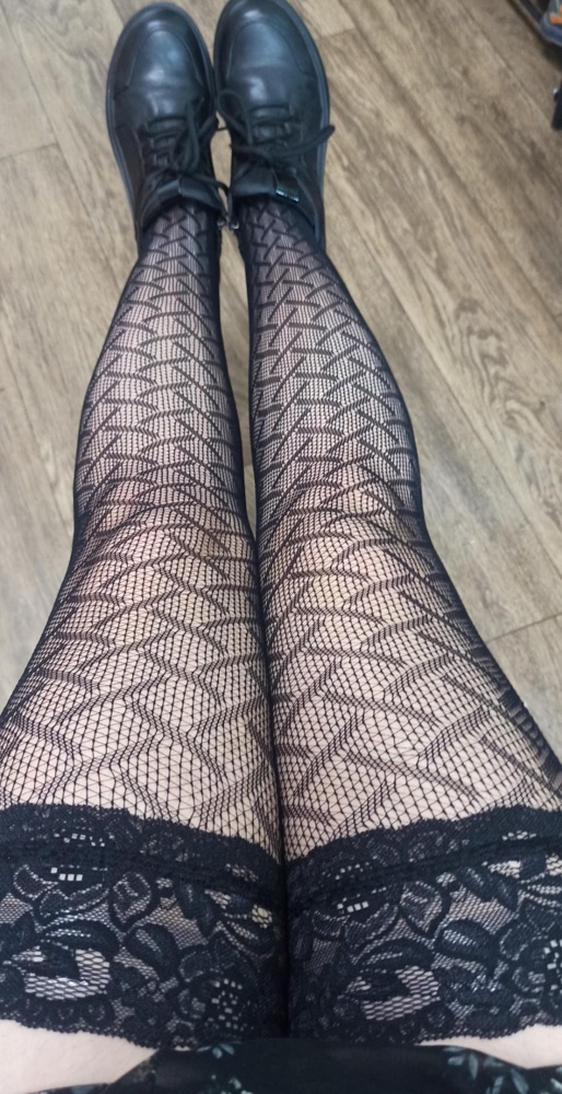 Чулочки очень понравились! Силикон хорошо держит, рекомендую!