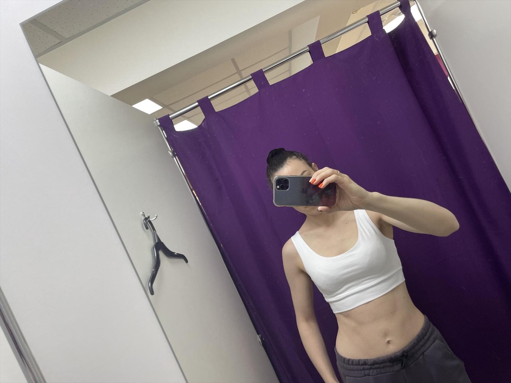 Топ огонь! Качество на 5+ все сшито аккуратно, хорошо упаковано, размер в размер. Рекомендую к покупке!