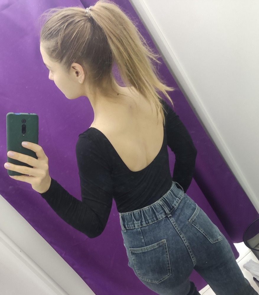 Понравилось как село
Единственное просвечивает на груди