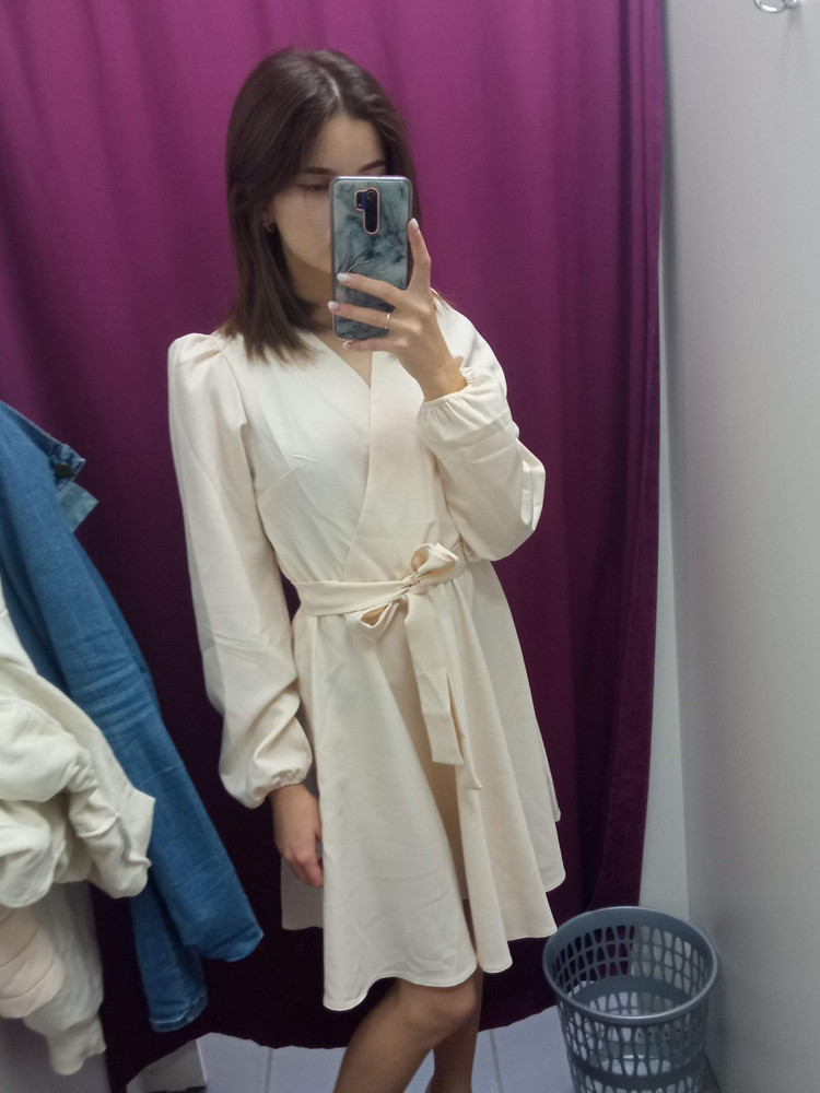 Хорошее платье,по размеру идеально)