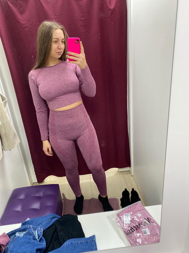 Все соответствует! Классный костюм , скрывает все недостатки 