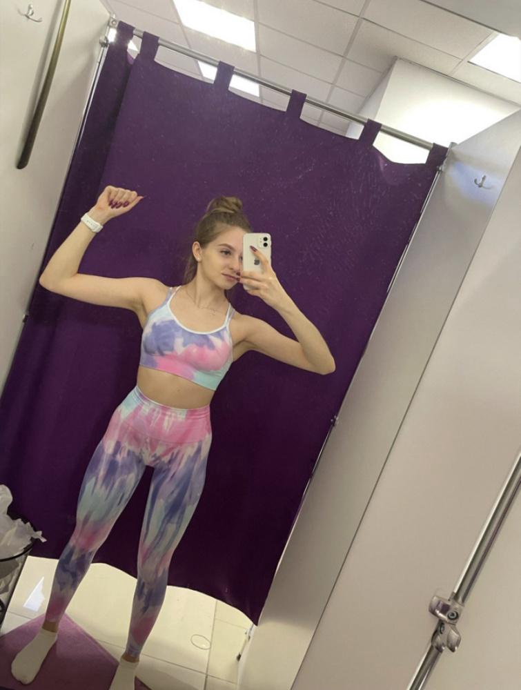 Суперские тайтсы, заказала к ним ещё топ от этой фирмы, всё подошло!