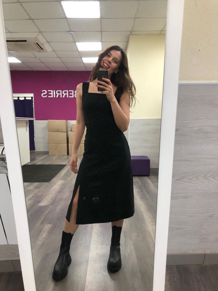 Хорошие платья, заказала оба. Одно более элегантное, другое более повседневное. Размеры соответствуют. Довольна) 