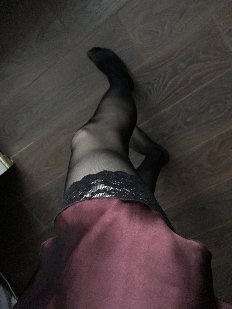 Рост 175, чулки просто замечательные! Держутся прекрасно, ни одной зацепки, ничего к ним не липнет, девочки из всех бюджетных которые здесь представлены...без сомнений берите данный продукт! 