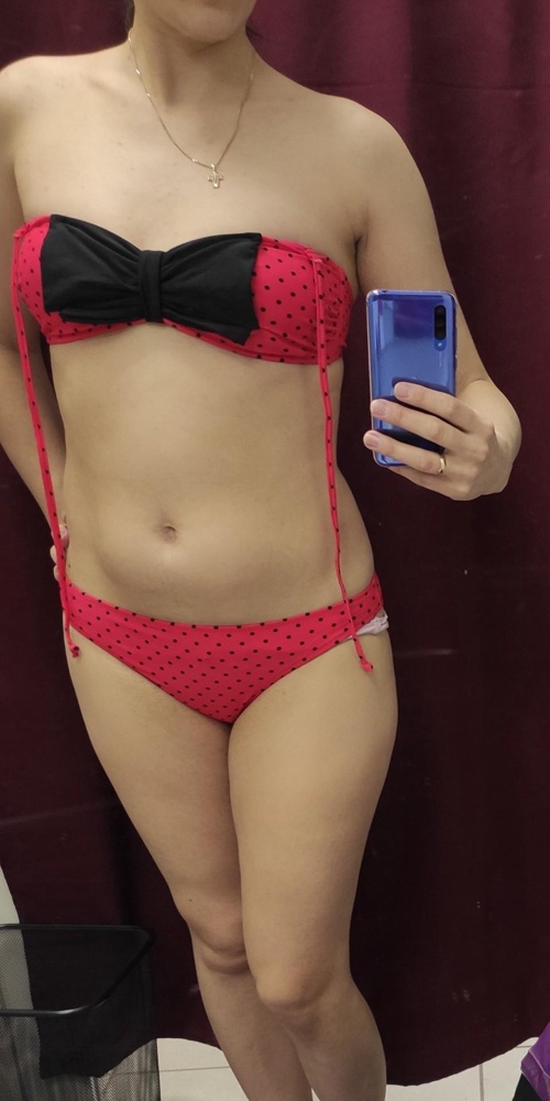 Мои параметры ог 91 опг 82, размер м велик и вверху и внизу. Ему не хватает жёстких вставок в чашках, те что там очень мягкие, форму не держат, но я возьму размер меньше и сама вставлю. Цвет и качество достойные.