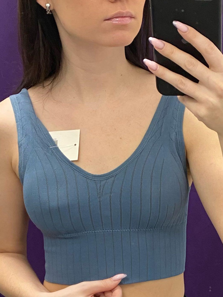 Хороший топ, но пришел с замятыми чашками. Перезаказала.