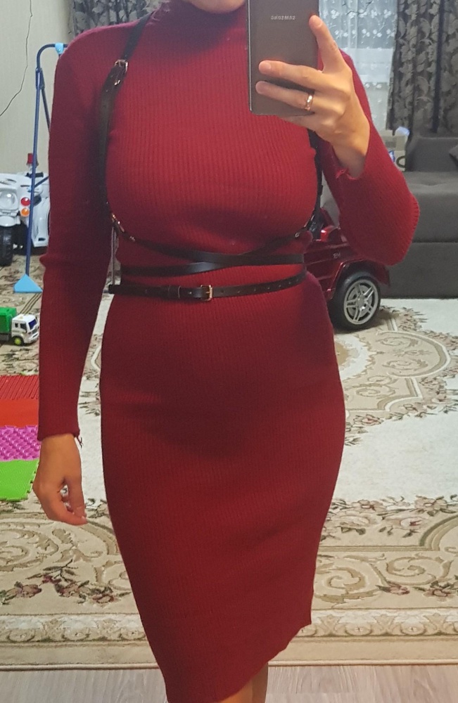 Портупея супер!Взяла размер 40-42,у меня рост 156 ,84/68/90 ,боялась ,что будет маленькая, но нет,все отлично,есть еще дополнительные отверстия,так что отлично!