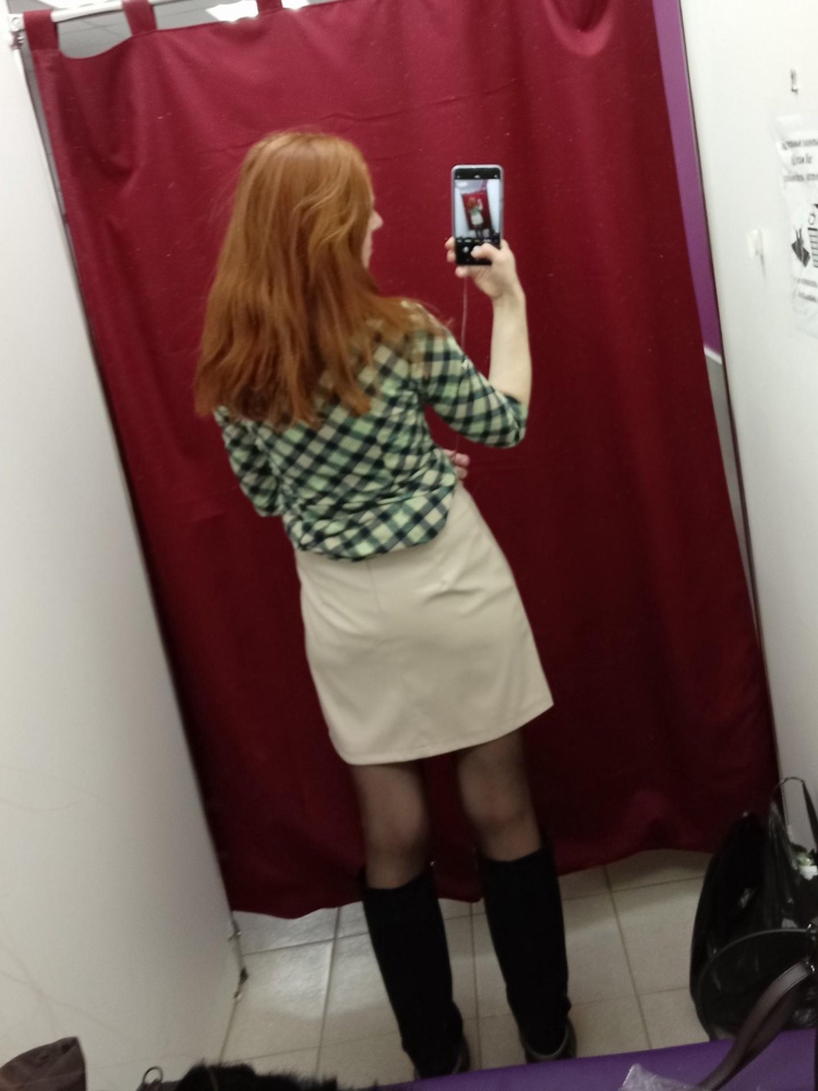 Ношу 44,заказала 46,по размеру хорошо, но не мой фасон. На стройную, красивую фигуру. 
Без подкладки, всё штрихи одежды под юбкой видны) 
Отказ.